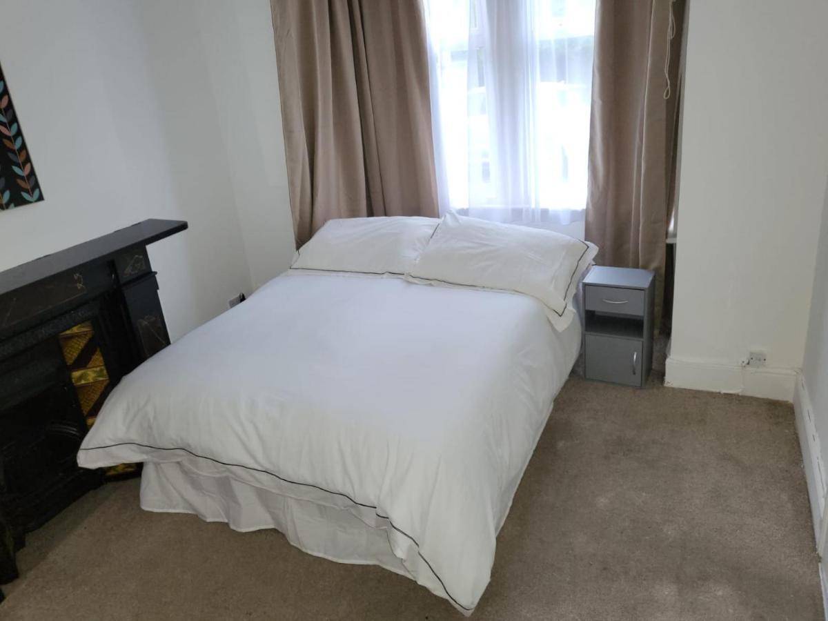 Affordable Rooms In Gillingham Gillingham  Extérieur photo